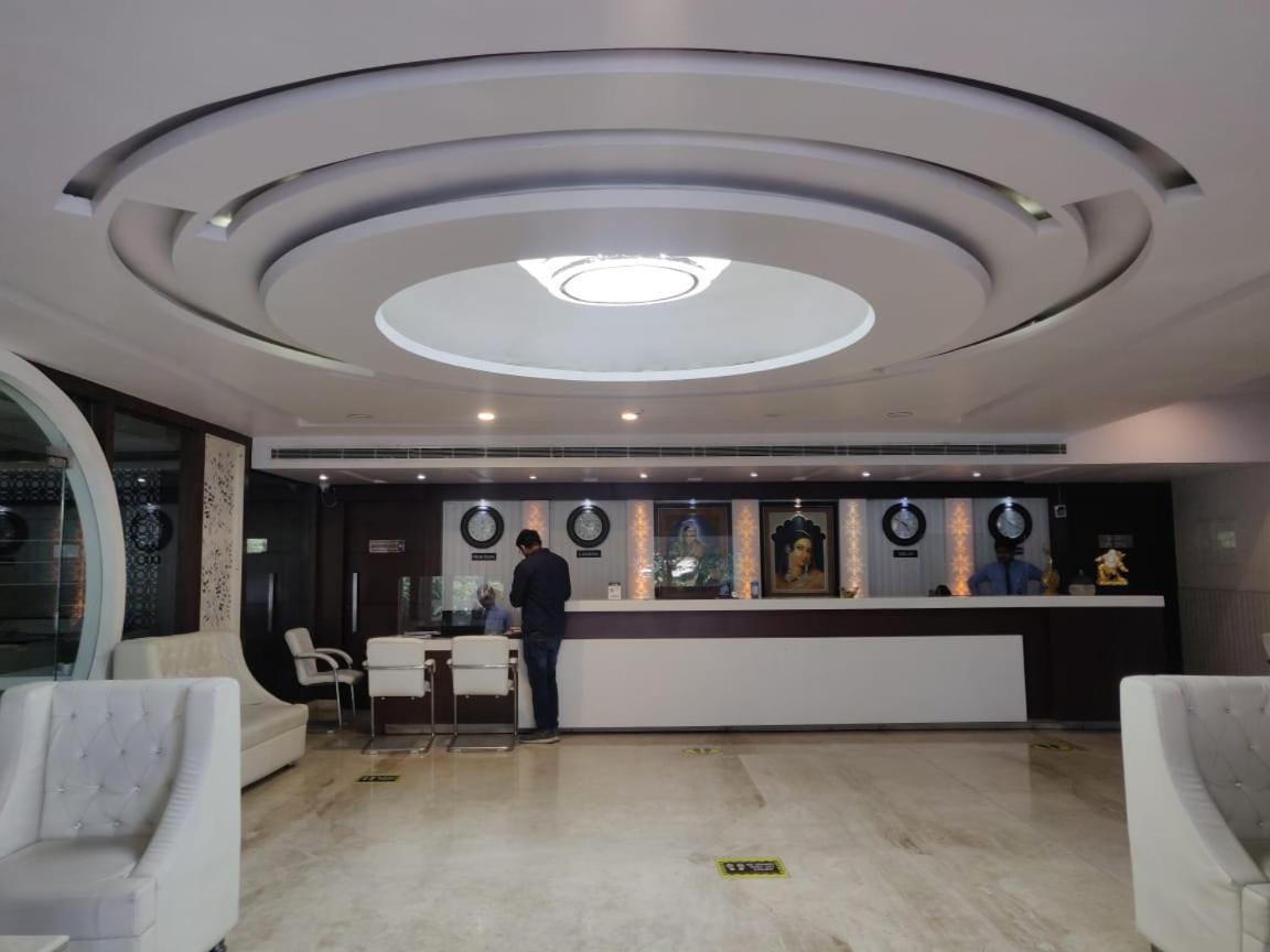 Hotel Casaya Inn Chinhat Extérieur photo