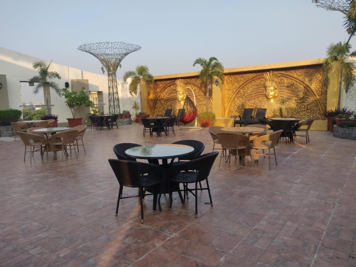 Hotel Casaya Inn Chinhat Extérieur photo
