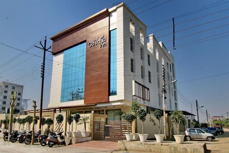 Hotel Casaya Inn Chinhat Extérieur photo