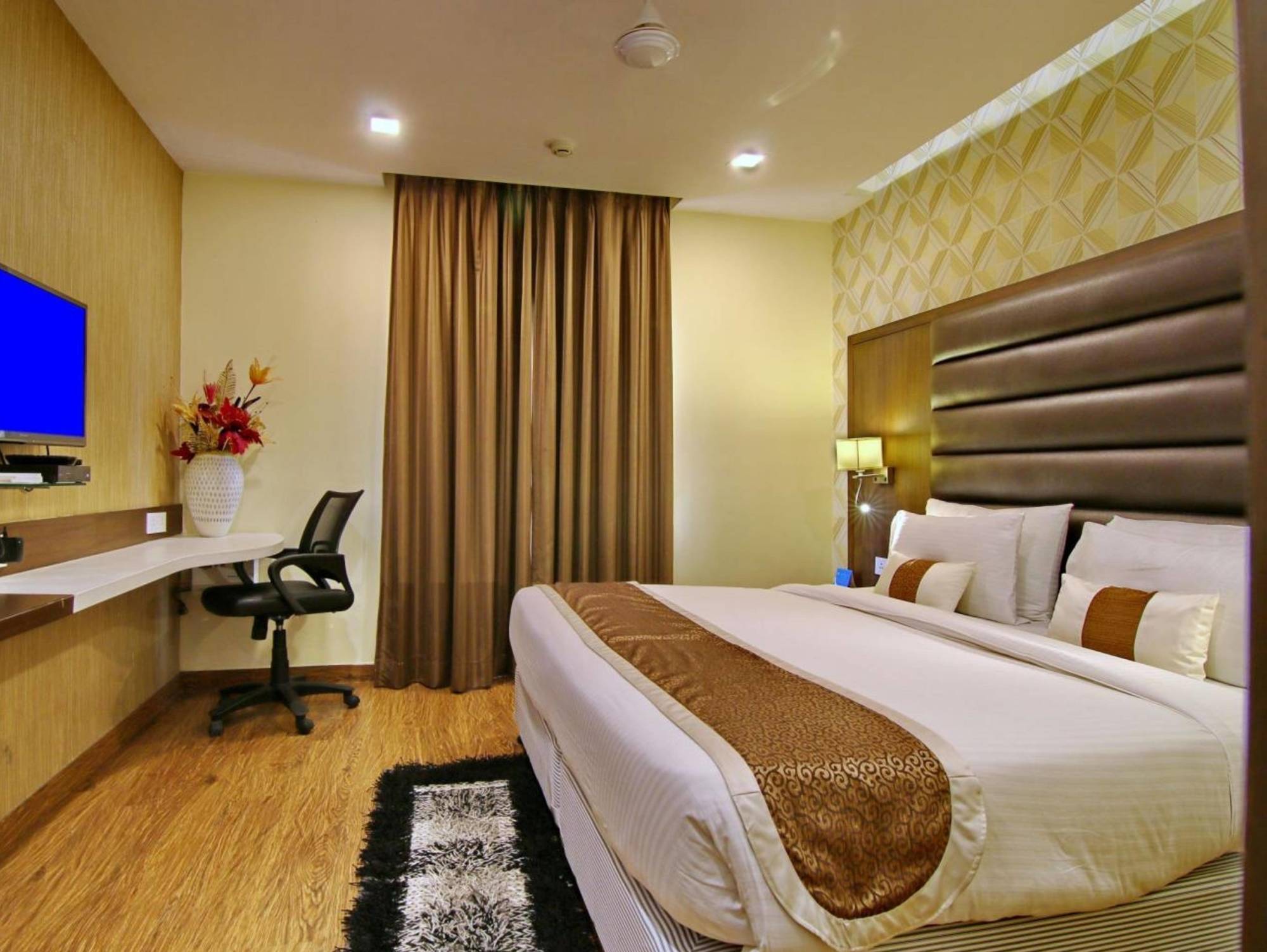 Hotel Casaya Inn Chinhat Extérieur photo