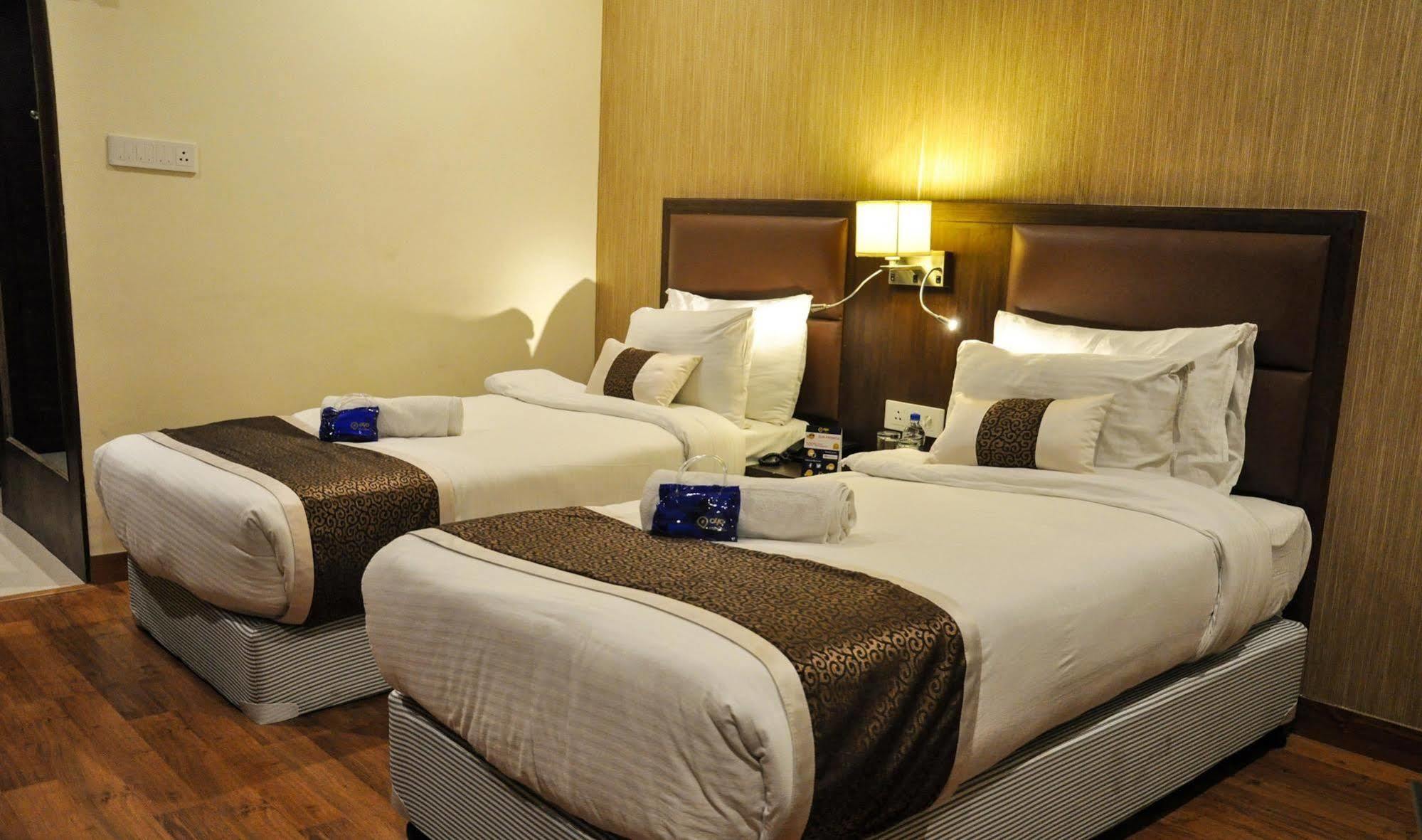 Hotel Casaya Inn Chinhat Extérieur photo