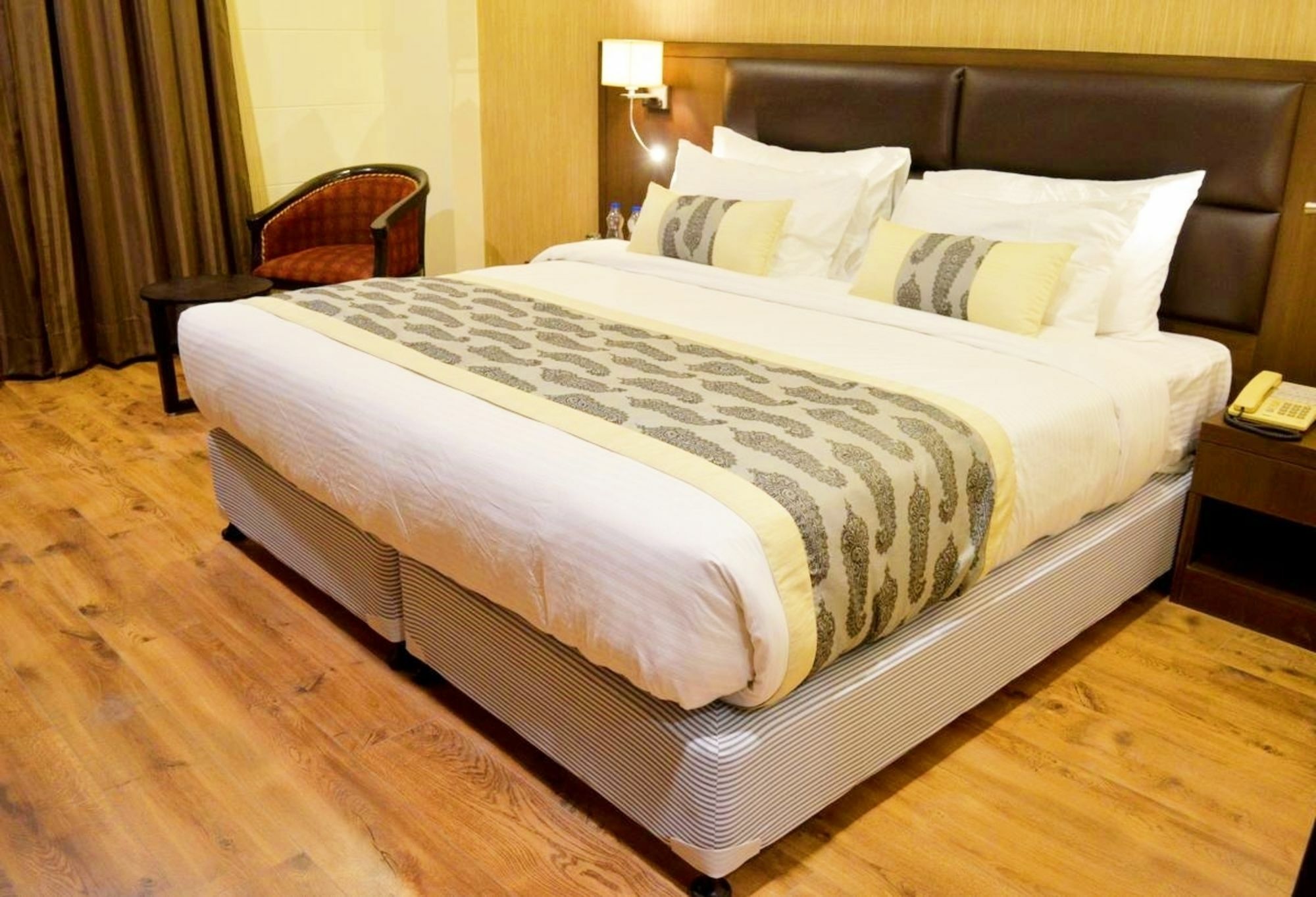 Hotel Casaya Inn Chinhat Extérieur photo